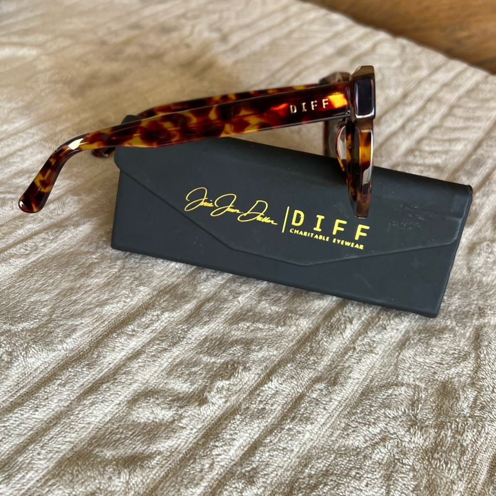 Diff Carson Sunglasses - image 3